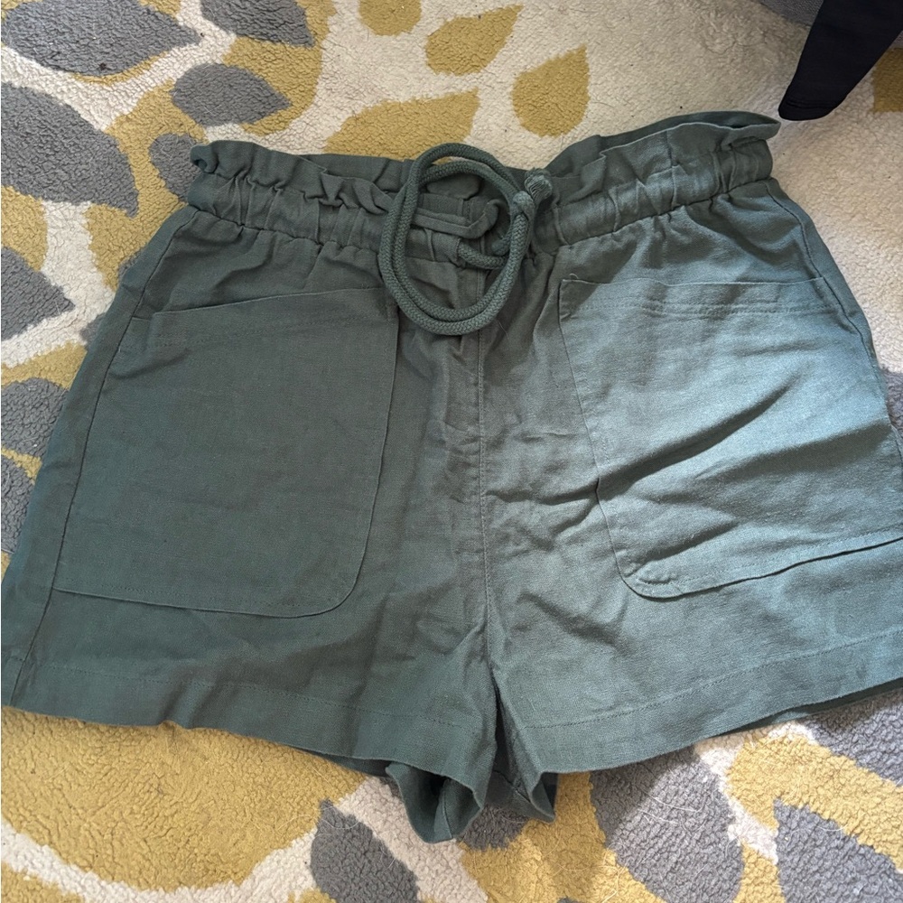 Universal Thread Green Tie Shorts